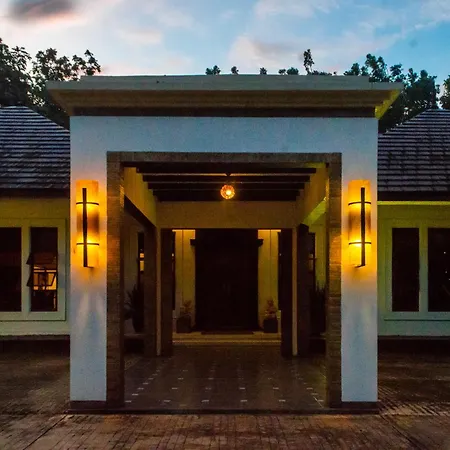 Sheridan Boutique Resort Iloilo-3